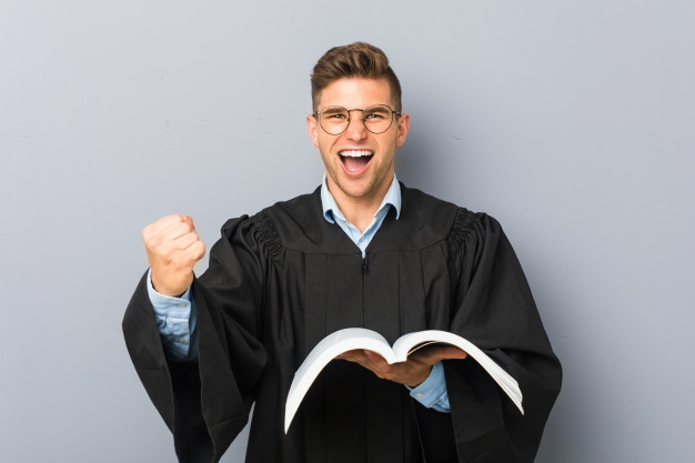 Etudiant en droit en prépa CFJ centre de formation juridique mission droit réussite